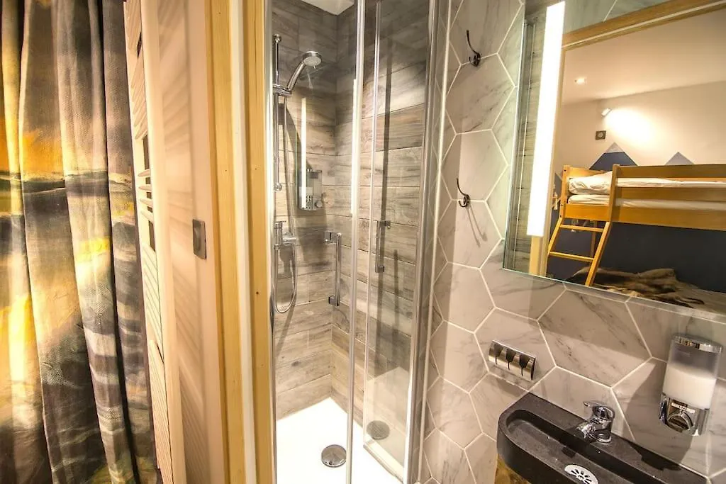 Apartment Stylish Place-Amazing Views-3 Main Lifts, Apt Design- Vue Splendide-3 Telecabines Samoens